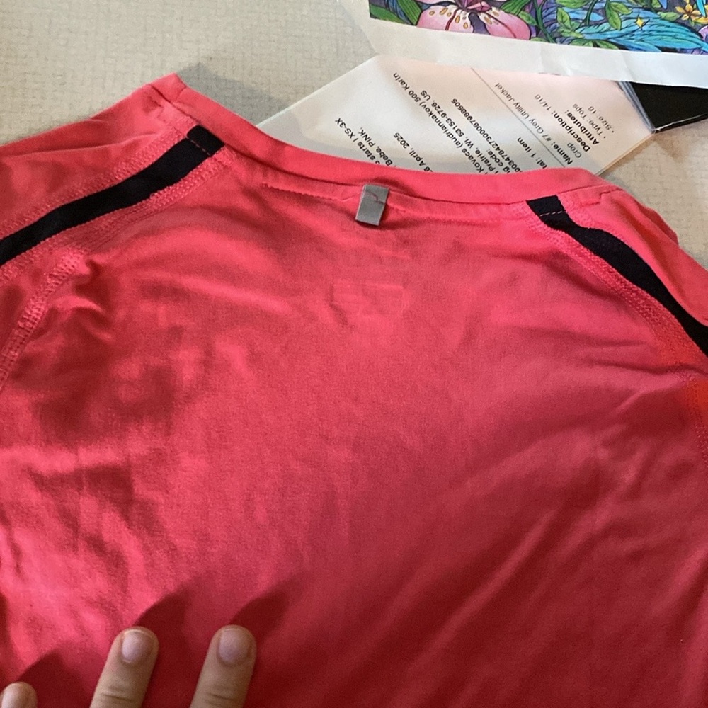 Nike Dri-FIT XS Top in Bold Red - Picture 2 of 3